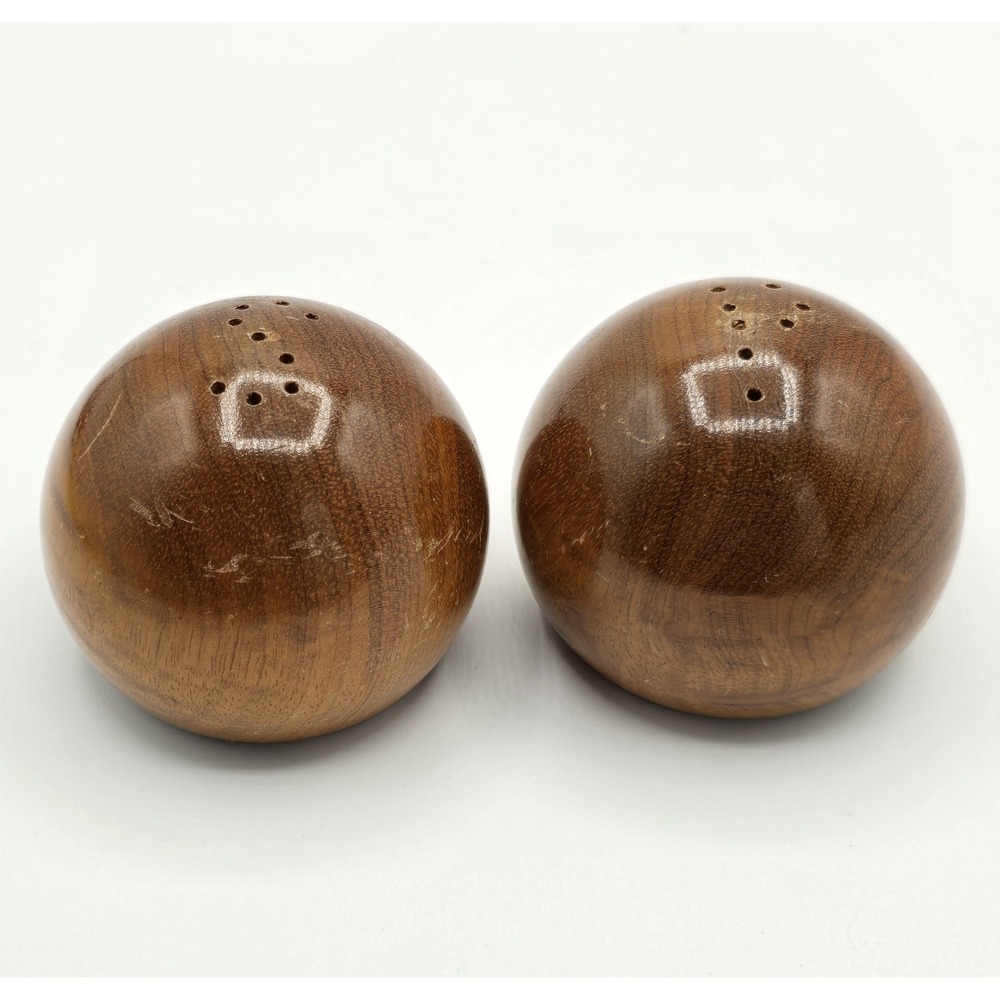 Vintage Wooden Wood MCM Mid Century Modern Salt and Pepper Shakers Round